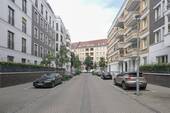 Blick in die verkehrsberuhigte Straße - 