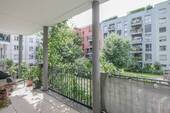 Blick in der Innenhof von der Loggia - 