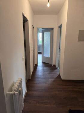 Flur - Etagenwohnung mit 62,00 m² in Gochsheim zur Miete