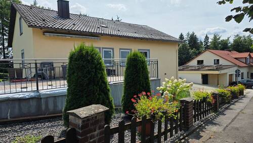 Außenarnsicht Terrasse OG - 