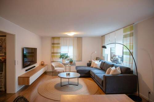 Wohnzimmer/Visionsbild - 5 Zimmer Doppelhaushälfte zum Kaufen in Schramberg