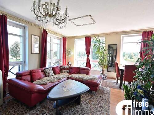 Wohnzimmer - 3 Zimmer Etagenwohnung in Dresden