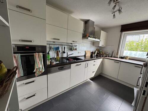 Küche - Geräumiges und gepflegtes 5-Zimmer-Haus in Ludwigshafen