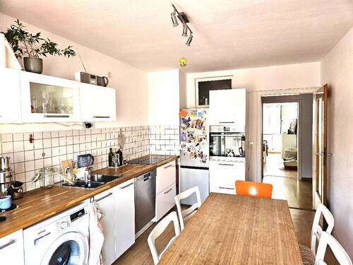 Küche - Helle 3 ZKB im Lindenhof mit großem Balkon und Einbauküche sucht berufstätigen Mieter