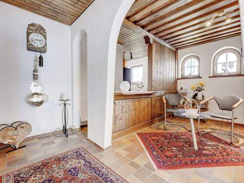 freundlicher Eingangsbereich - Hotel, Pension, Gasthof in Schonach im Schwarzwald zum Kaufen