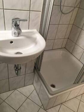 Sanitär 2 - Etagenwohnung mit 44,00 m² in Jena zur Miete
