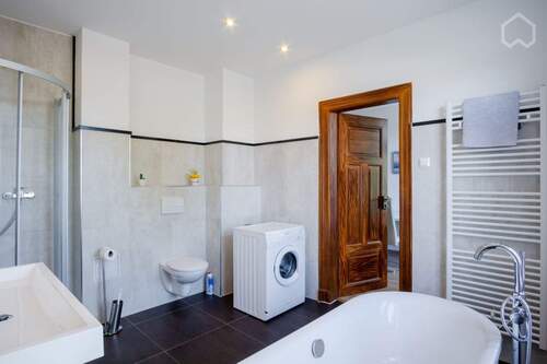 Badezimmer 3 - 4 Zimmer Etagenwohnung zur Miete in Leipzig