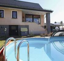 Sonnenbaden: Top gepflegtes EFH mit Pool und Garten in Panketal