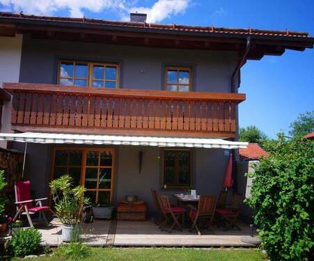 Südansicht - Familienidyll mit Garten in ruhiger, naturnaher Umgebung