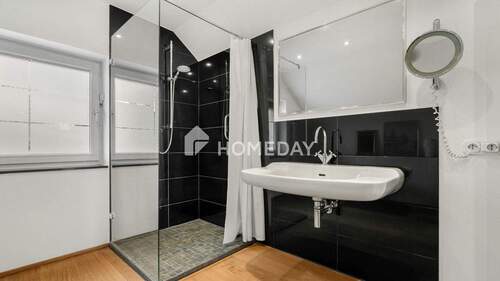 1. OG Badezimmer 2 - 