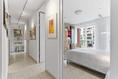 Blick in den Flurbereich - Etagenwohnung mit 123,80 m&sup2; in Dresden zum Kaufen