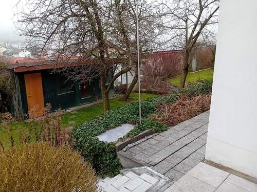 Garten mit Geräteschuppen - 