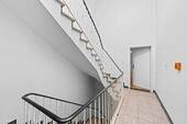 Treppenhaus - 3 Zimmer Etagenwohnung zum Kaufen in Düsseldorf