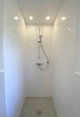 Dusche EG - 