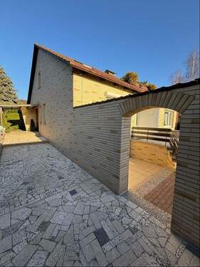 Zuwegung zur Haustür - 