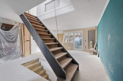 Treppenaufgang zu OG - 