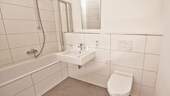 Badezimmer Beispiel - Etagenwohnung mit 94,80 m&sup2; in Hamburg zur Miete