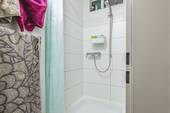 Dusche 1. OG vorne - 