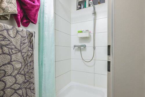 Dusche 1. OG vorne - 