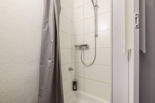 Dusche 1. OG hinten - 