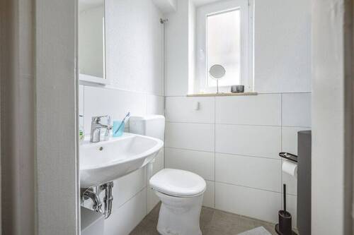 WC 1. OG hinten - 