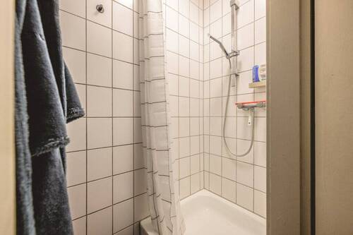 Dusche EG hinten - 