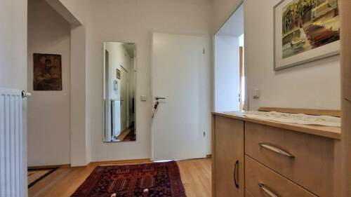 Flur - 3 Zimmer Etagenwohnung zum Kaufen in Bad Nauheim