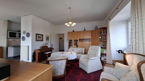 Wohnzimmer - 3 Zimmer Etagenwohnung in Bad Nauheim