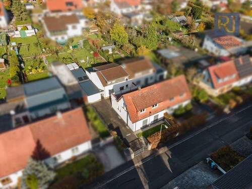 Vogelperspektive - Einfamilienhaus mit 232,00 m&sup2; in Würzburg zum Kaufen