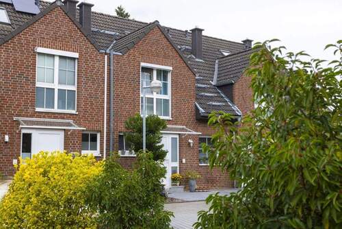 Bild 2 - 5 Zimmer Reihenmittelhaus zum Kaufen in Meerbusch