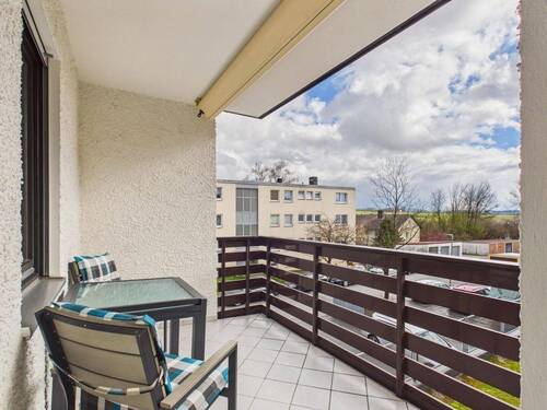 Überdachter Südbalkon mit Weitblick - 3 Zimmer Etagenwohnung in Passau