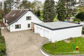 Luftbild Straßenansicht - 7 Zimmer Einfamilienhaus zum Kaufen in Brüggen