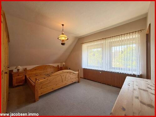 Zimmer 1 im Dachgeschoss - 