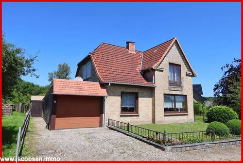 Süd-West-Ansicht - Ein Zuhause mit großem Wintergarten in ländlicher Umgebung