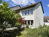 Hausansicht - Charmante Doppelhaushälfte mit großem Grundstück in Flittard