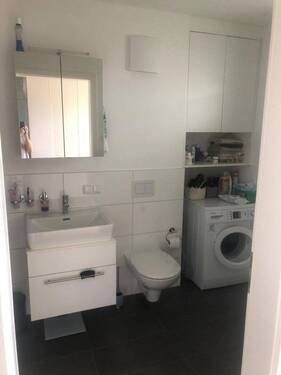 Bad 1 - Etagenwohnung mit 68,30 m² in Augsburg zum Kaufen