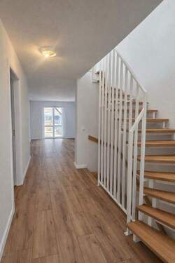 Bild 1 - Sanierte DHH mit 187m² Nutzfläche inkl. ausgebautem Souterrain