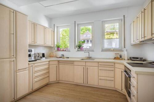 große Wohnung EG (3) - 