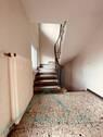 Treppenhaus unten - 6 Zimmer Büro in Iserlohn