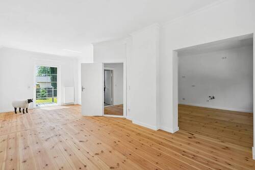 Bild 2 - 4 Zimmer Einfamilienhaus zum Kaufen in Falkensee