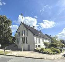 Stilvolles Generationenhaus: DHH, 7 Zimmer, 3 Bäder, großer Garten, Stellplatz - Essen Fischlaken