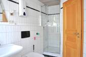 Dusche im Bad, DG - 