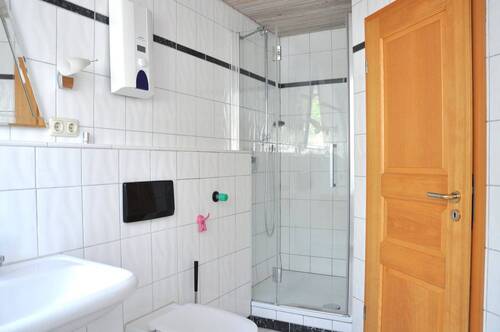 Dusche im Bad, DG - 