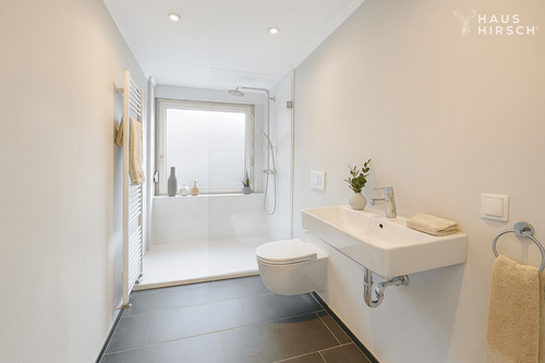 Bad - Beispiel Foto fertig renoviert - 