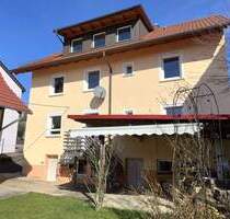 Frei: Zweifamilienhaus mit großem Garten und freistehendem GeräteschuppenGarage - Leutenbach