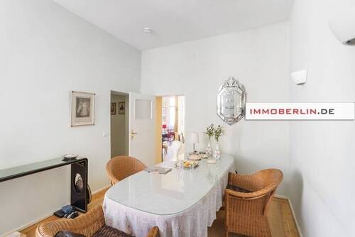 3 - 4 Zimmer Etagenwohnung in Berlin