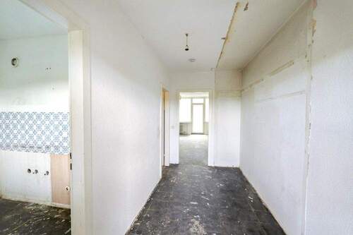 Flur - 1 Zimmer Etagenwohnung in Bonn
