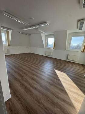 Hopper, 41,8qm - Büro in Königswinter