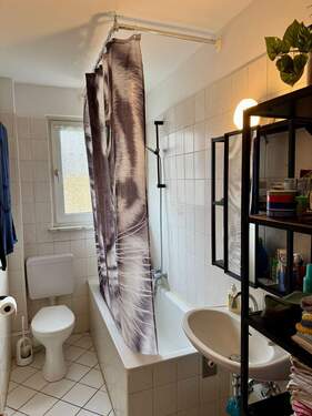 Badezimmer Ansicht 2 - 