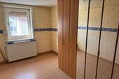 Ankleidezimmer mit Einbauschrank - 